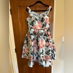 NWT Chi Chi London 50s Retro Floral Off-The-Shoulder Beatrice Dress - Size 14